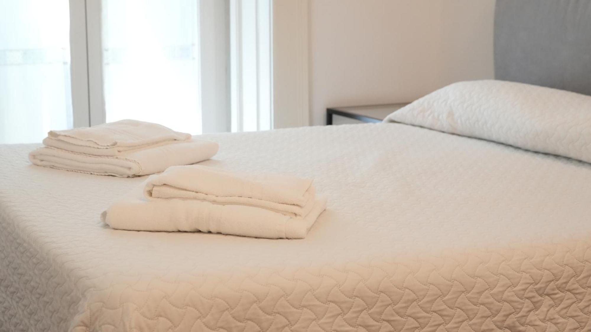 Luca Giordano 142 B&B Napoli Ngoại thất bức ảnh